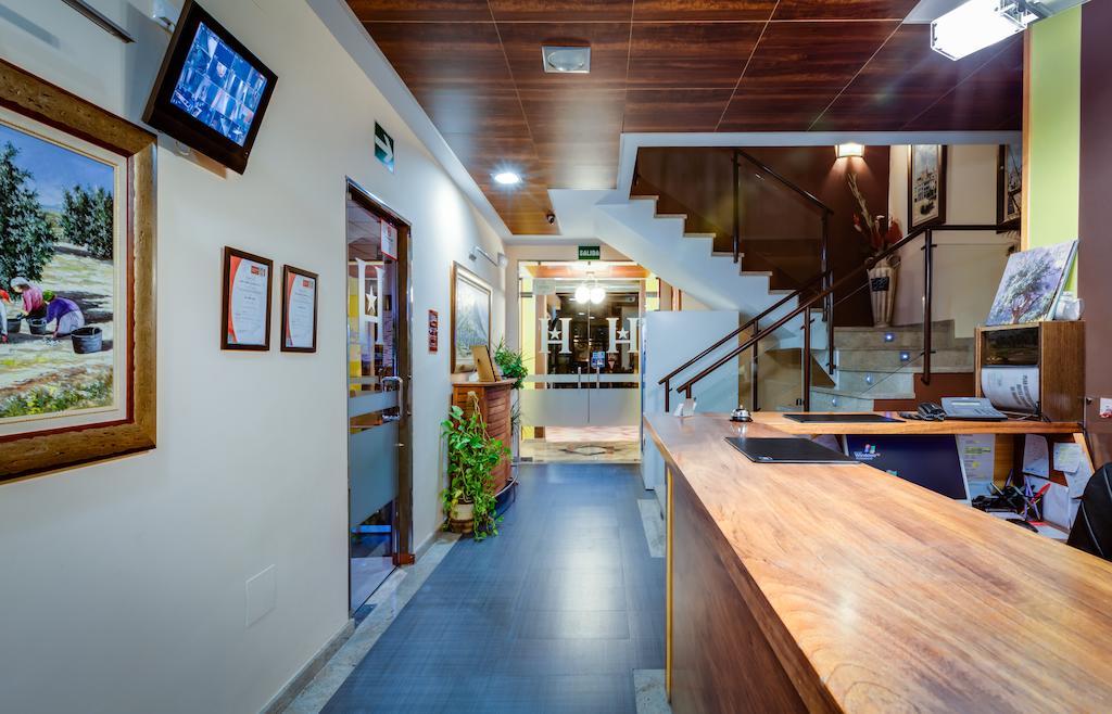 Hotel Ciudad De Martos Dış mekan fotoğraf